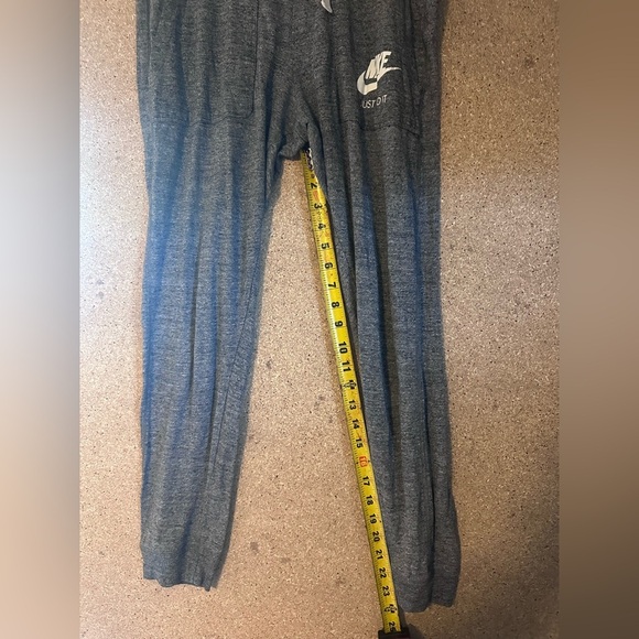 Nike Charcoal Jogger Sweatpants Size Small - Picture 6 of 7